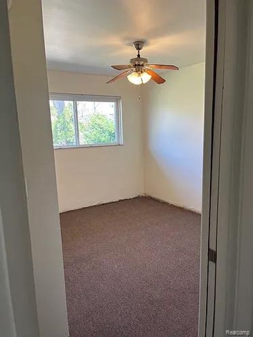 4069 Lafayette Boulevard, Lincoln Park, MI, 48146 | Card Image