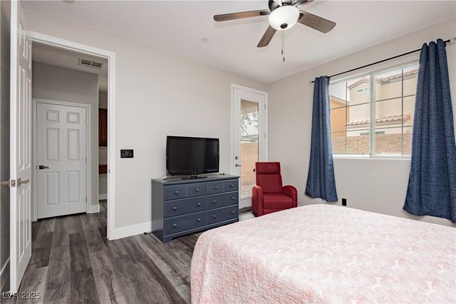 10091 Sand Key St, Townhouse with 3 bedrooms, 4 bathrooms and null parking in Las Vegas NV | Image 34