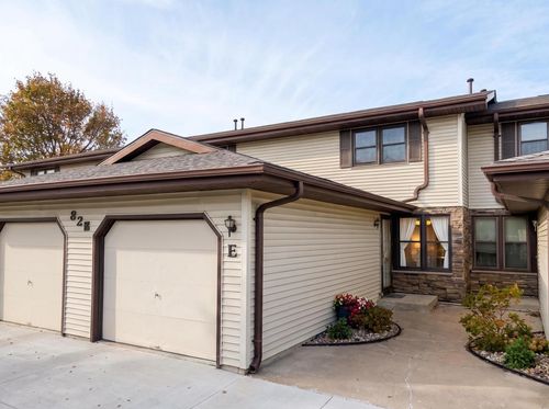 e-825 S Olson Ave, Appleton, WI, 54914-4474 | Card Image