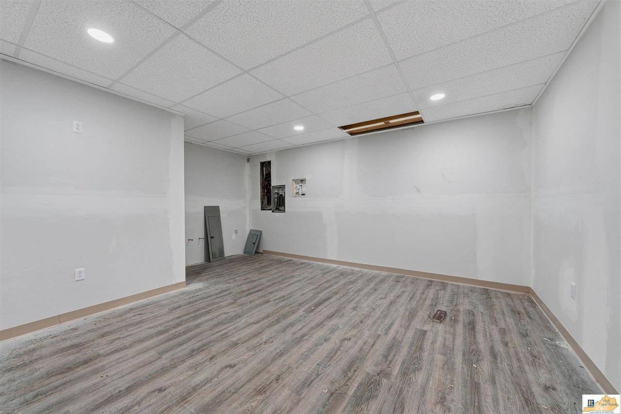 Commercial Sale in Glasgow 5