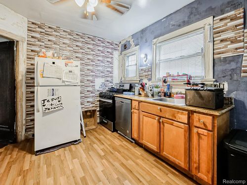 2654 Tuxedo St, Detroit, MI, 48206-1124 | Card Image