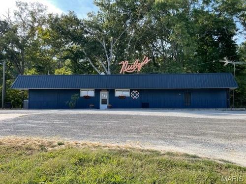 679 Old National Trl, Pocahontas, IL, 62275-3447 | Card Image