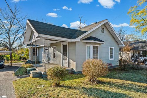 215 Virginia Ave, Greenville, SC, 29611-4611 | Card Image