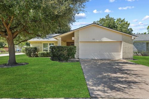 1103 Ashdale Dr, Sugar Land, TX, 77498-2701 | Card Image