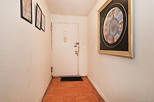 apt-6m-8900 170th St, Jamaica, NY, 11432-5311 | Card Image