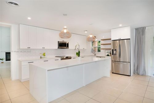 6841 Sw 130th Ter, Pinecrest, FL, 33156-6923 | Card Image