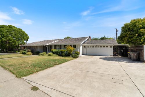 8 W Robinhood Drive, Stockton, CA, 95207 | Card Image
