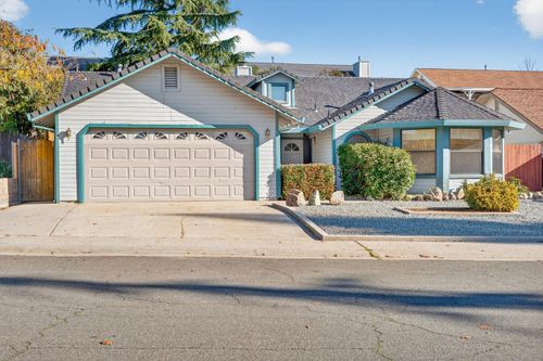 223 Arcadia Dr, Grass Valley, CA, 95945-5627 | Card Image