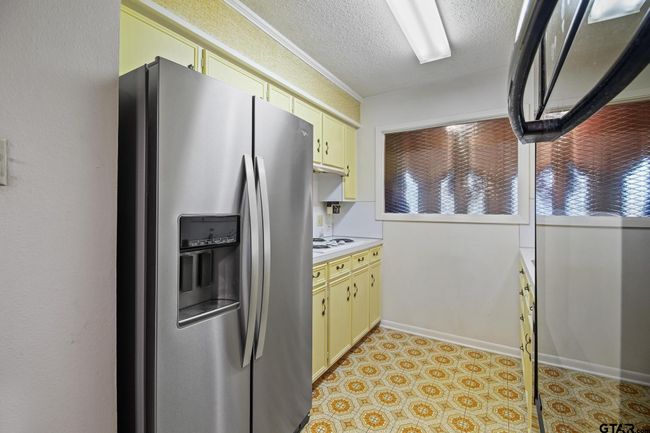 2742 Lisa Ln, House other with 3 bedrooms, 2 bathrooms and null parking in Tyler TX | Image 6