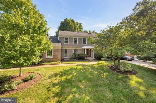 8705 Bells Mill Rd, POTOMAC, MD, 20854-4282 | Card Image