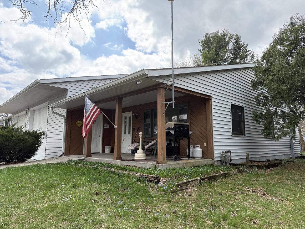 1210 Arndt St, Fort Atkinson, WI 53538-2646