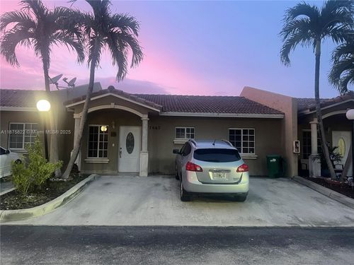 7667 Nw 182nd Ln, Hialeah, FL, 33015-2943 | Card Image