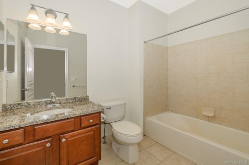 196 Somerset Dr, Massapequa, NY, 11758-3758 | Card Image