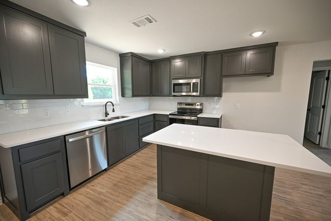 2026 Corriente Ct, House other with 3 bedrooms, 2 bathrooms and null parking in Springtown TX | Image 4