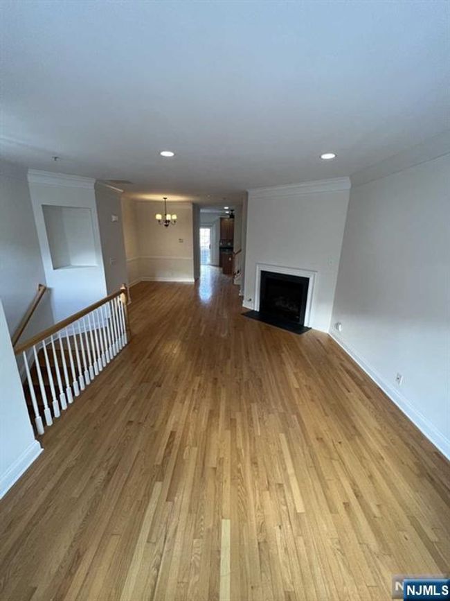 94 Osprey Ct, Townhouse with 2 bedrooms, 3 bathrooms and null parking in Secaucus NJ | Image 4