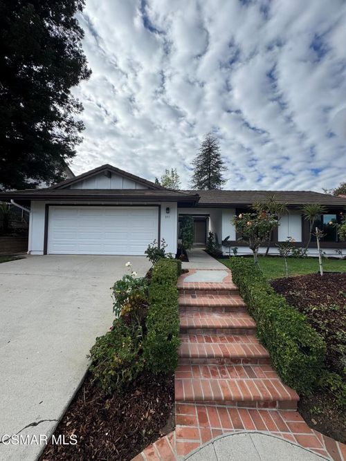 893 Blue Spring Dr, Westlake Village, CA, 91361-2005 | Card Image