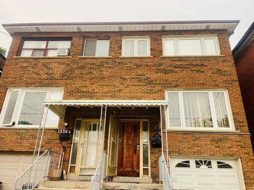 lower-1538 Davenport Rd, Toronto, ON, M6H2J1 | Card Image