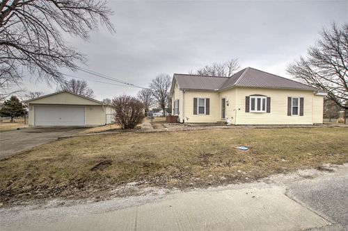 635 Mill St, Mt. Zion, IL, 62549-1355 | Card Image
