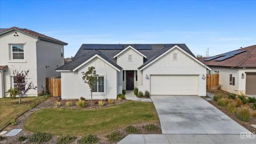 8406 Avon St, Bakersfield, CA, 93314-7521 | Card Image