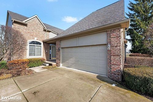 17471 Breckenridge Drive, Clinton Charter Township, MI, 48038 | Card Image