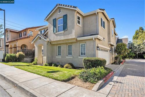 112 Hemingway Cmn, Martinez, CA, 94553-5489 | Card Image