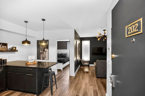202-11 Music Sq E, Nashville, TN, 37203 | Card Image