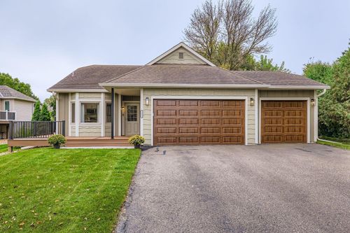 7611 Hilo Ln N, Forest Lake, MN, 55025-9540 | Card Image
