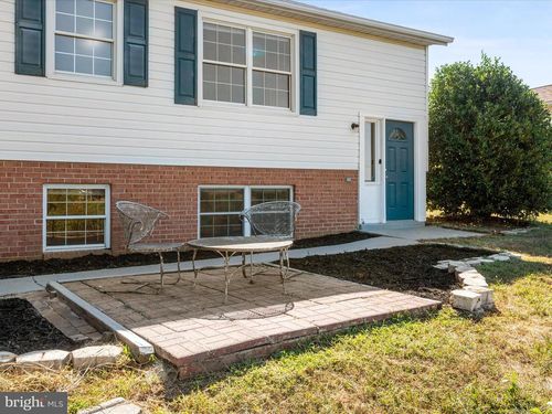 4 James St, WOODSBORO, MD, 21798-8513 | Card Image