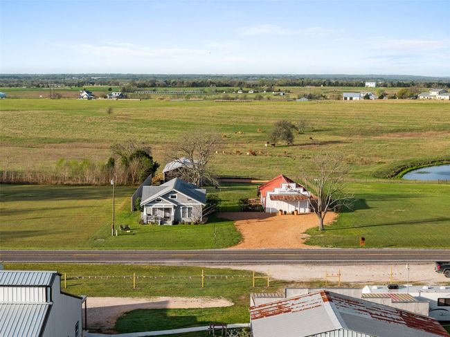 1731 Spur 458, House other with 6 bedrooms, 4 bathrooms and 1 parking in Carmine TX | Image 4
