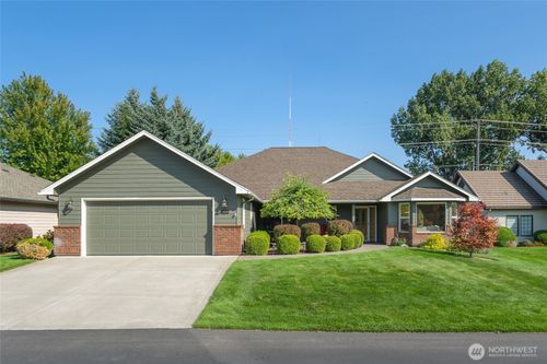 4919 S Woodfield Ln, Spokane, WA, 99223-6575 | Card Image