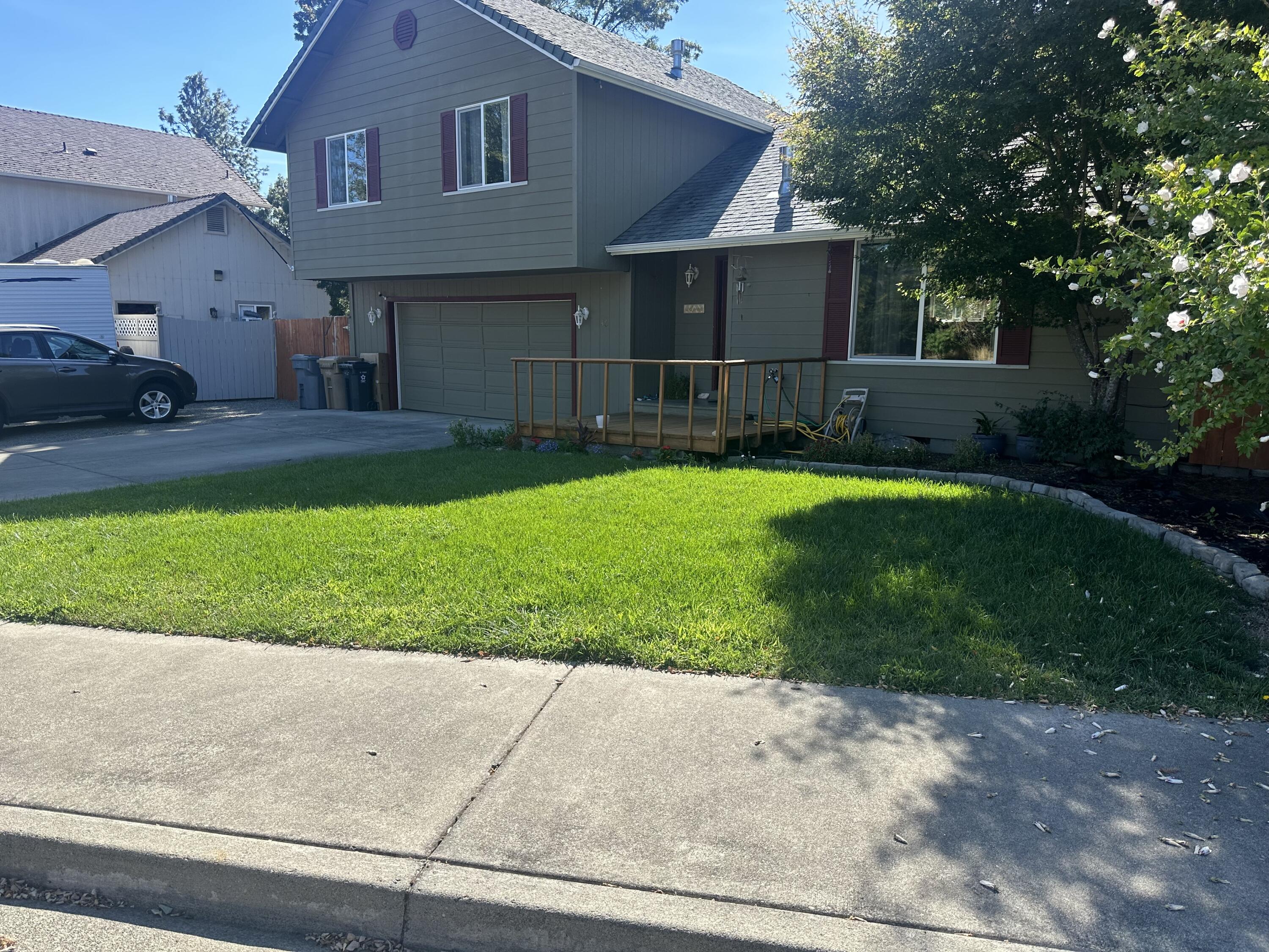 Leonard St, Grants Pass, OR 97526