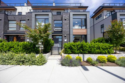 404-6085 Irmin St, Burnaby, BC, V5J0J7 | Card Image