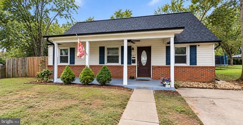 107 Jenkins Ct, MANASSAS PARK, VA, 20111-2057 | Card Image
