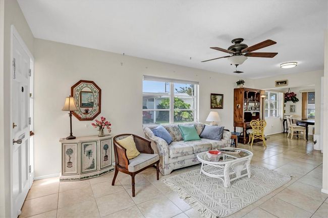 1060 - 1060 Cockrill St, House other with 2 bedrooms, 2 bathrooms and null parking in VENICE FL | Image 6