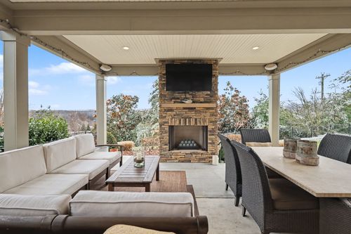 330 Finnhorse Ln, Franklin, TN, 37064-2683 | Card Image