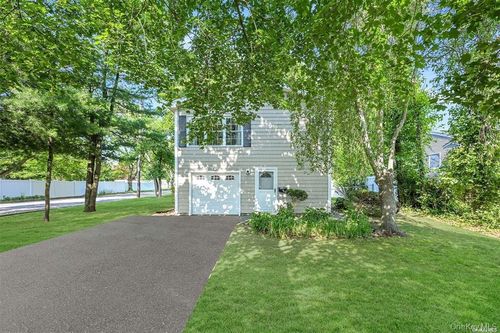248 Northern Blvd, Saint James, NY, 11780-1812 | Card Image