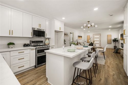 326 S Clementine St, Anaheim, CA, 92805-3801 | Card Image