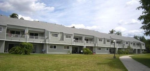 101-3433 Nw 44th St, Lauderdale Lakes, FL, 33309-4276 | Card Image