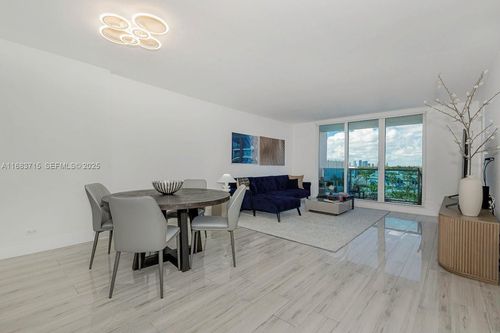 534-2301 Collins Ave, Miami Beach, FL, 33139-1633 | Card Image