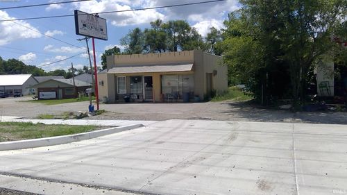 1323 Goshen Ave, Fort Wayne, IN, 46808-2033 | Card Image