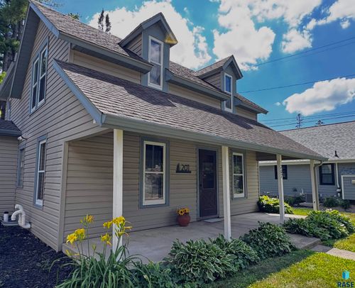 207 E 30th St Street, Sioux Falls, SD, 57105 | Card Image