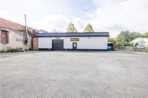 64 Fayette St, Dunbar, PA, 15431-1646 | Card Image