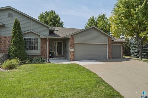 2311 W Brook Haven Pl Pl Place, Sioux Falls, SD, 57108 | Card Image