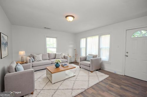 247 Ball St, Moreland, GA, 30259-2443 | Card Image