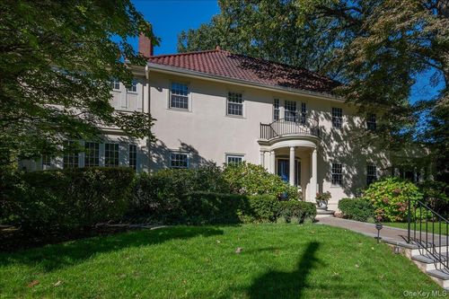 115 Cliff Ave, Pelham, NY, 10803-2006 | Card Image