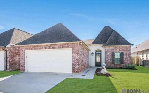 10394 Belle Isle Ln, Denham Springs, LA, 70726-1584 | Card Image