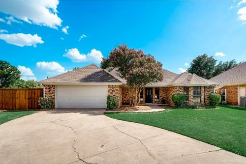 7320 Wesley Ct, North Richland Hills, TX, 76180-6106 | Card Image