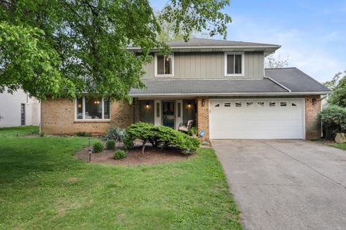 992 Conestoga Dr, Columbus, OH, 43213-2621 | Card Image