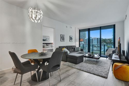 902-121 Ne 34th St, Miami, FL, 33137-3864 | Card Image