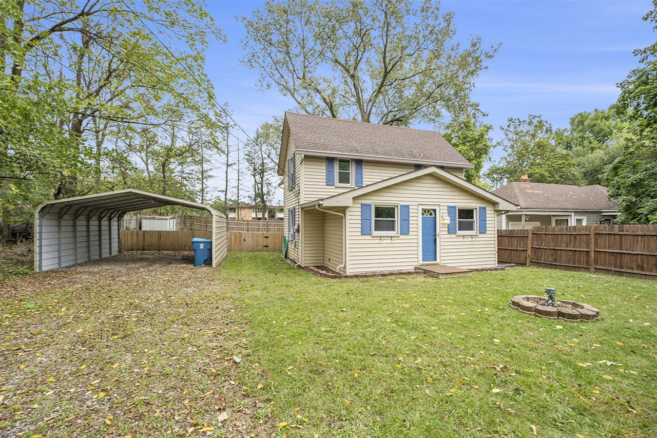 Chene Dr, Kalamazoo, MI 49008